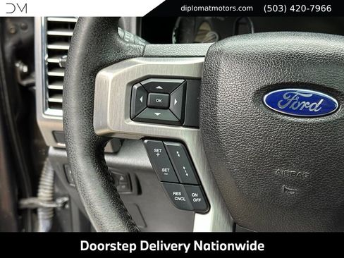 Used 2016 Ford F150 Platinum w/ Equipment Group 701A Luxury AWD/4WD image 30