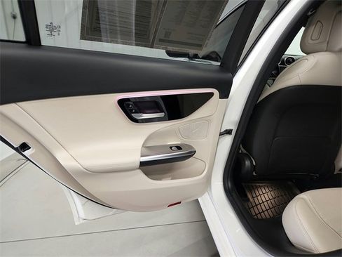 Used 2023 Mercedes-Benz C 300 C 300 image 33
