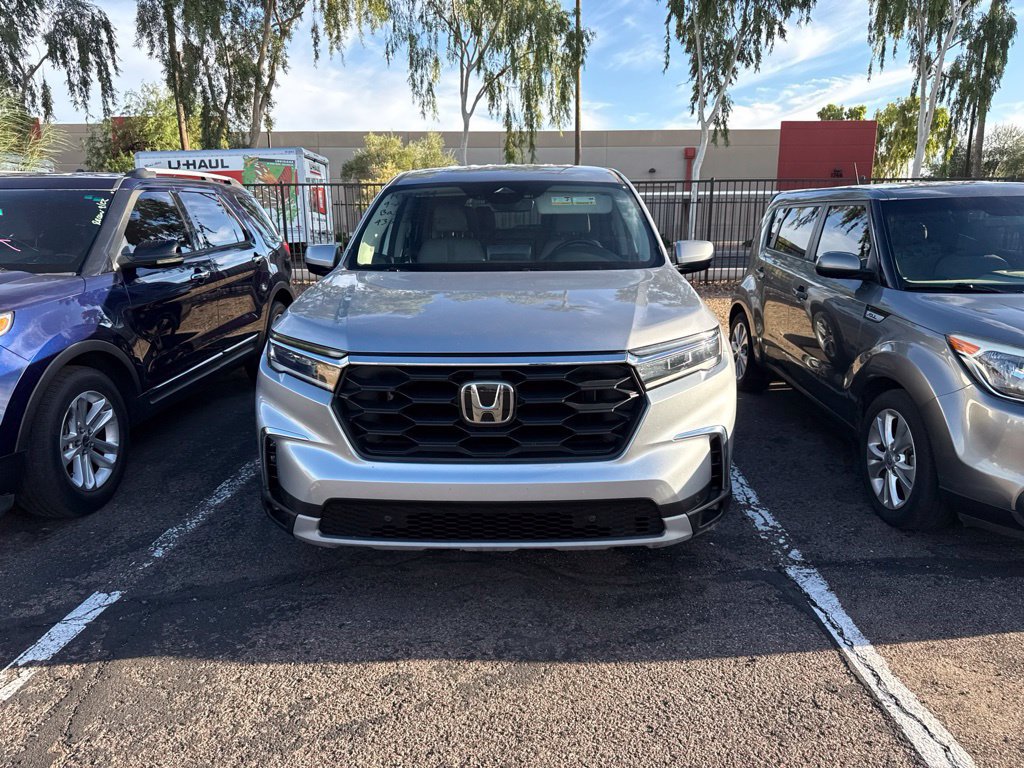 Certified 2024 Honda Pilot EX-L image 2