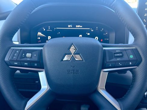 New 2025 Mitsubishi Outlander AWD image 46