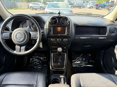Used 2016 Jeep Patriot High Altitude AWD/4WD image 3