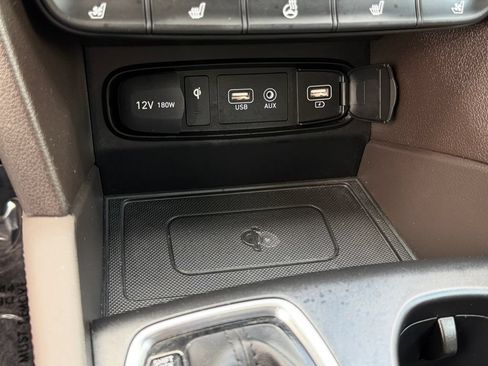 Used 2020 Hyundai Santa Fe Limited AWD/4WD image 24