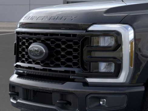New 2026 Ford F250 XLT w/ XLT Premium Package image 17