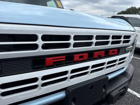 Used 2025 Ford Bronco Heritage Edition AWD/4WD image 3