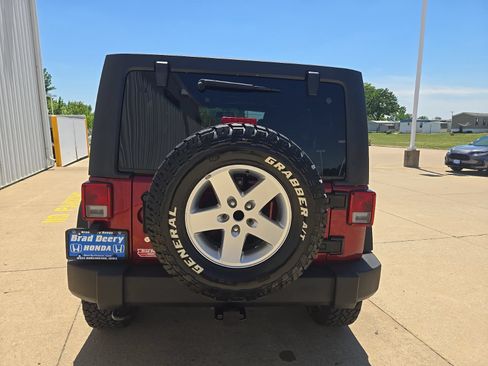 Used 2013 Jeep Wrangler Unlimited Sport AWD/4WD image 7