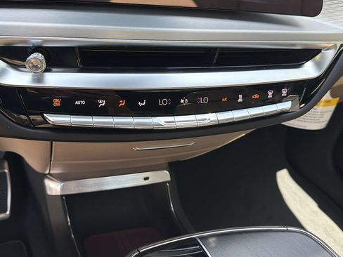 New 2026 Cadillac Lyriq V w/ Exterior Carbon Fiber Package AWD/4WD image 25