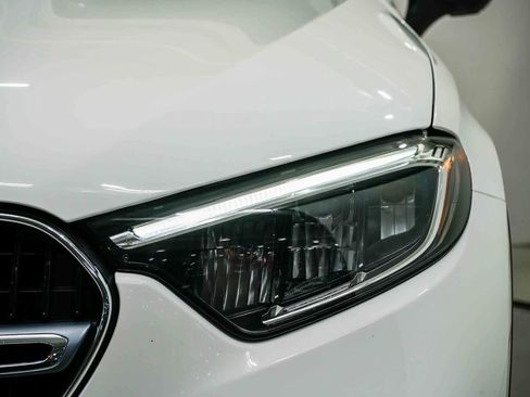 Certified 2024 Mercedes-Benz GLC 300 image 7