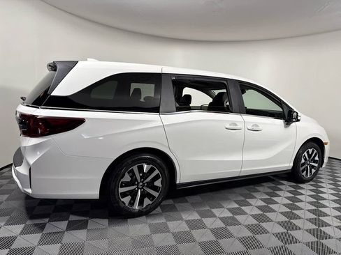 New 2025 Honda Odyssey EX-L image 6