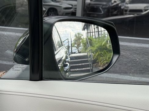 Used 2023 Toyota Sienna XLE image 38