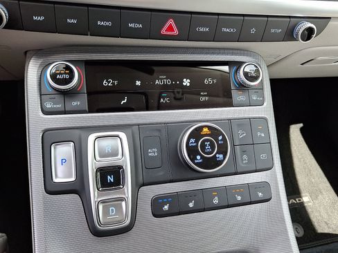 Used 2024 Hyundai Palisade Calligraphy AWD/4WD image 23