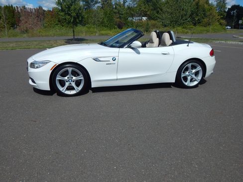 Used 2016 BMW Z4 sDrive28i image 11