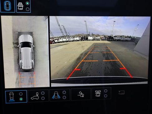 New 2025 GMC Yukon AT4 Ultimate image 23