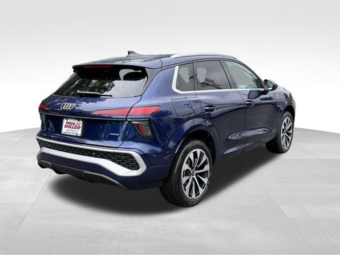New 2026 Audi Q3 quattro 2.0T AWD/4WD image 7