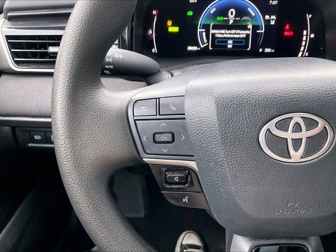 Used 2025 Toyota Camry LE FWD image 23