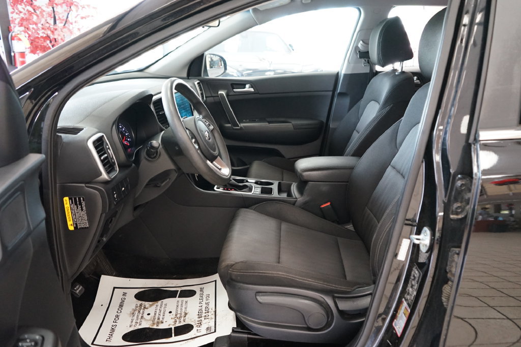 Used 2020 Kia Sportage LX AWD/4WD image 26