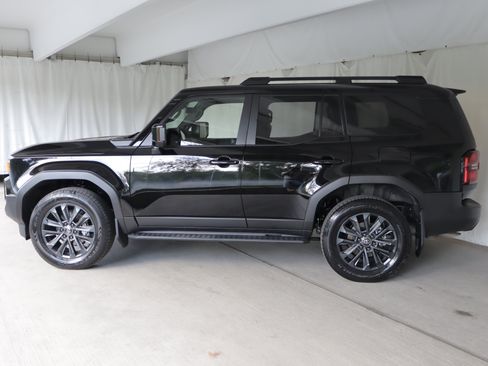 Used 2025 Toyota Land Cruiser w/ Premium Package AWD/4WD image 27