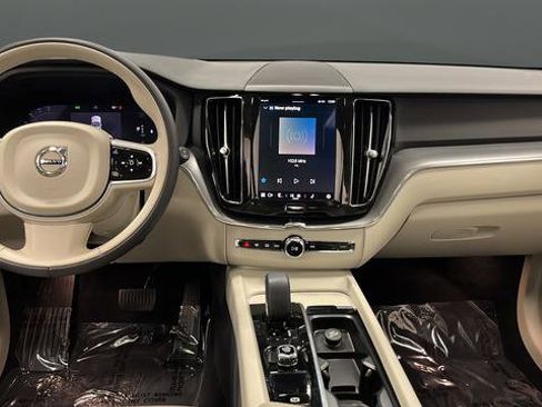 Used 2025 Volvo XC60 B5 Core w/ Protection Package Premier image 11