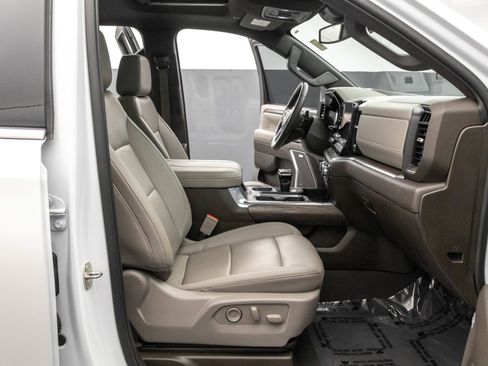 Used 2023 GMC Sierra 1500 SLT w/ SLT Premium Package image 41