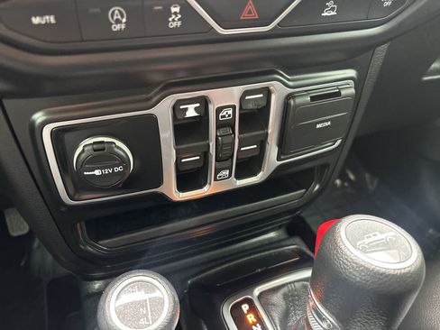 Used 2022 Jeep Gladiator Sport AWD/4WD image 26