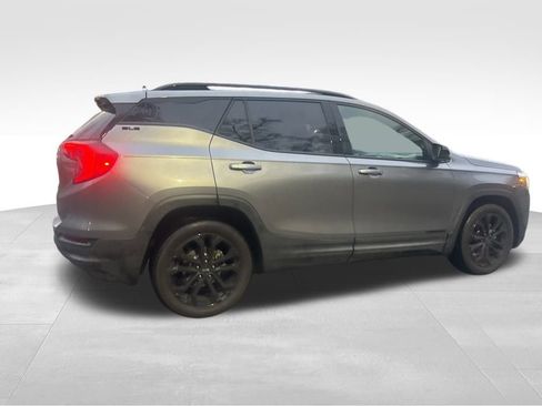 Used 2020 GMC Terrain SLE w/ Elevation Edition image 15