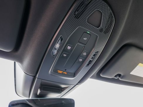 New 2025 Porsche Cayenne E-Hybrid Coupe image 21