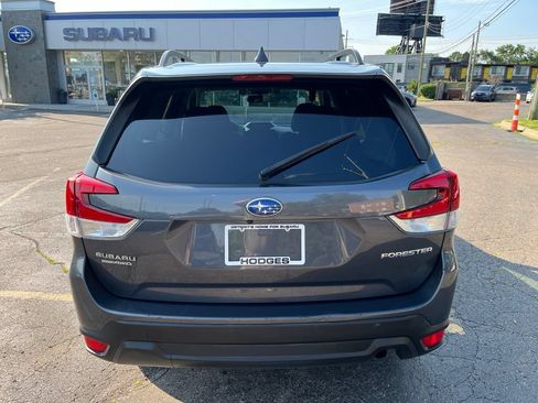 Used 2021 Subaru Forester Premium AWD/4WD image 7