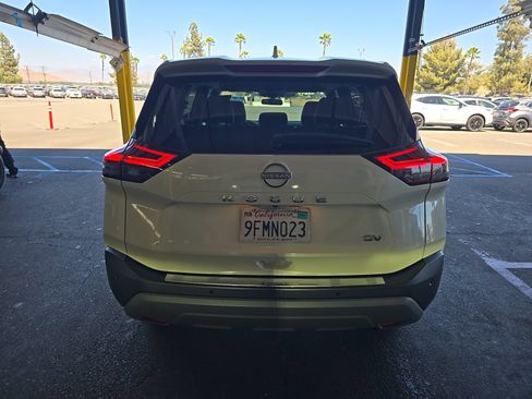 Used 2023 Nissan Rogue SV FWD image 6