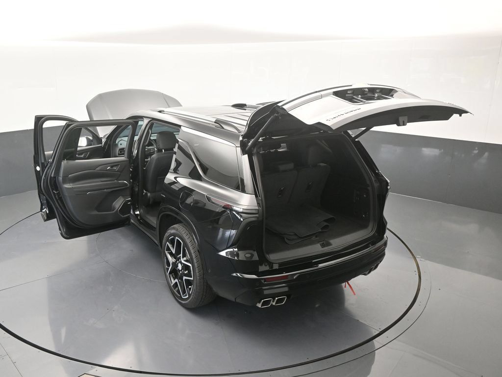 Used 2025 Chevrolet Traverse High Country FWD image 87