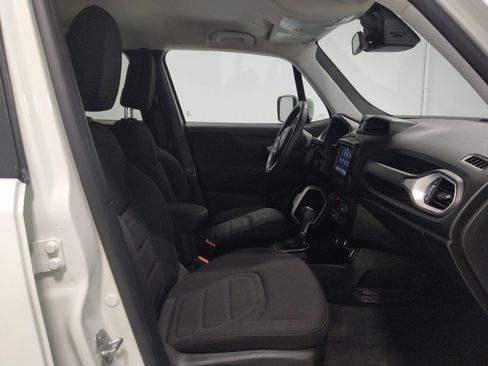 Used 2021 Jeep Renegade Latitude AWD/4WD image 21