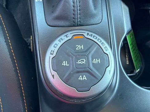 Used 2024 Ford Bronco Badlands AWD/4WD image 13
