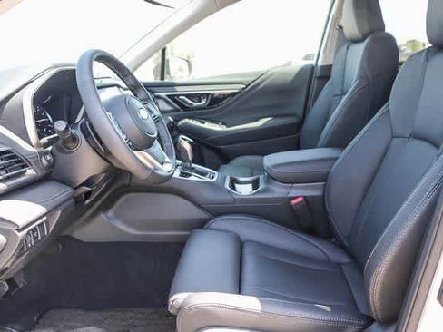 Used 2025 Subaru Outback Limited AWD/4WD image 17
