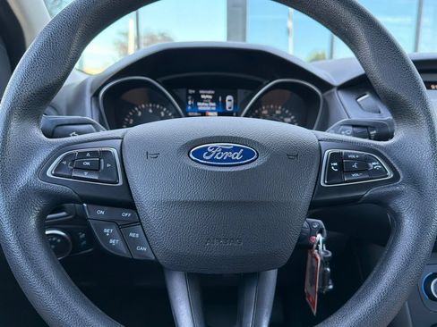 Used 2018 Ford Focus SEL FWD image 21