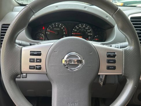 Used 2018 Nissan Frontier SV RWD image 32