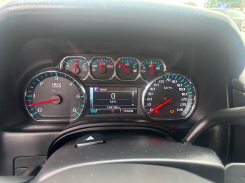 Used 2015 Chevrolet Tahoe LT image 18