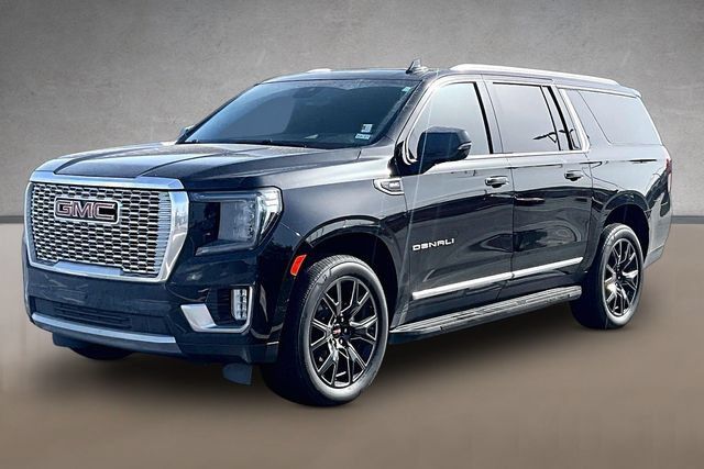 Used 2023 GMC Yukon XL Denali AWD/4WD image 1