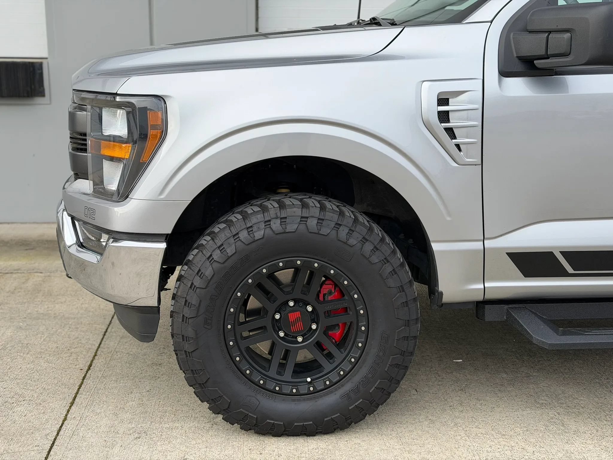 Used 2023 Ford F150 XLT w/ Equipment Group 301A Mid AWD/4WD image 36