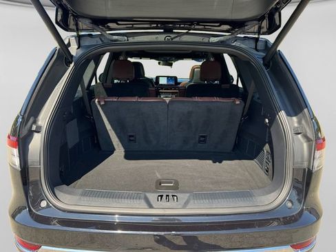 Used 2025 Lincoln Aviator Reserve w/ Equipment Group 201A AWD/4WD image 5
