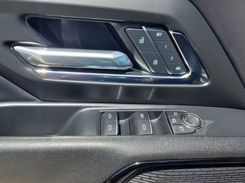 Used 2025 Chevrolet Silverado EV LT w/ LT Premium Package image 22