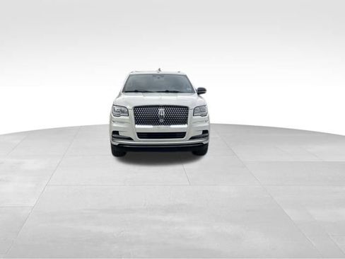 Certified 2024 Lincoln Navigator Reserve image 8