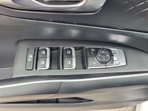 Used 2024 Kia Sorento S FWD image 17
