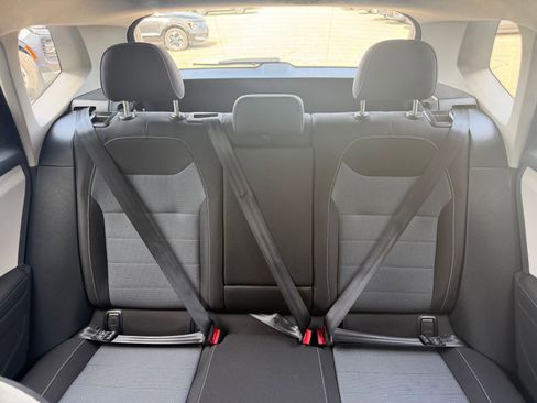 Used 2025 Volkswagen Taos S image 38