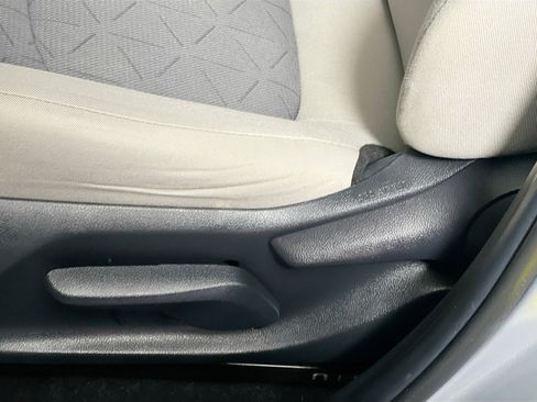 Used 2019 Toyota RAV4 XLE image 15