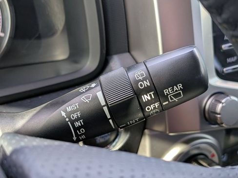 Used 2022 Toyota 4Runner Limited AWD/4WD image 23