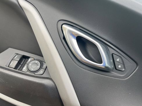 Used 2019 Chevrolet Camaro LT image 14