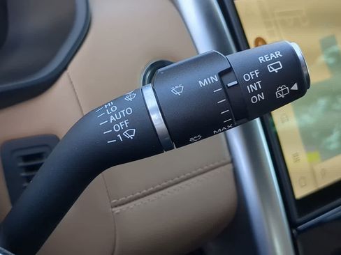 Used 2023 Land Rover Discovery HSE R-Dynamic image 29