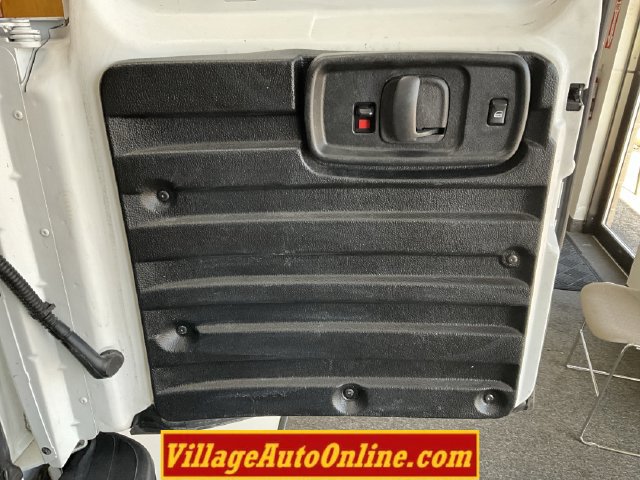 Used 2017 Chevrolet Express 2500 RWD image 22
