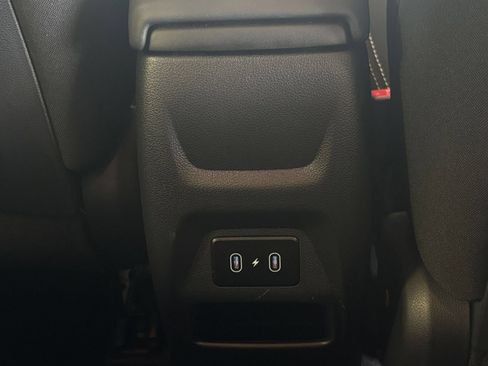 Used 2026 Hyundai Venue SEL FWD image 22