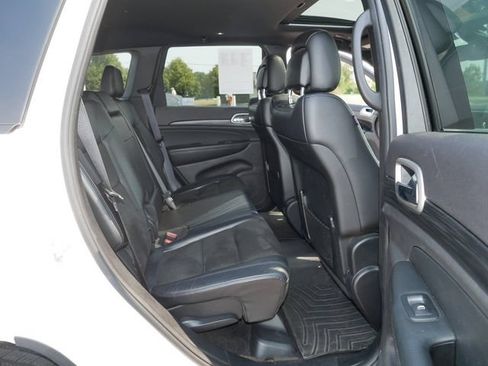 Used 2019 Jeep Grand Cherokee Altitude AWD/4WD image 19