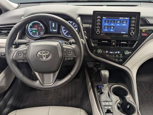 Used 2022 Toyota Camry SE image 20