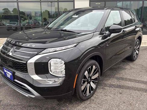 New 2026 Mitsubishi Outlander SE image 1